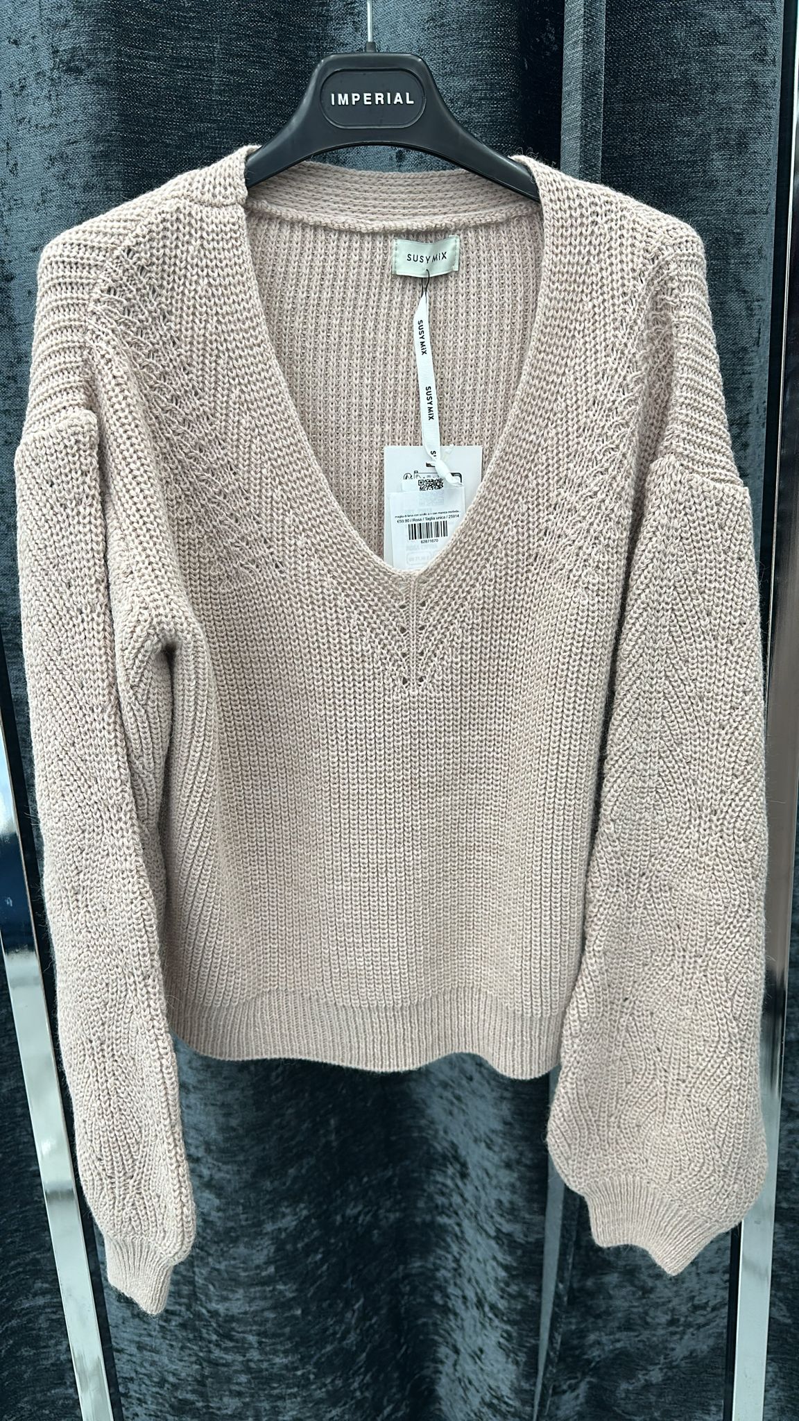 maglia di lana con scollo a v con manica morbida lunga