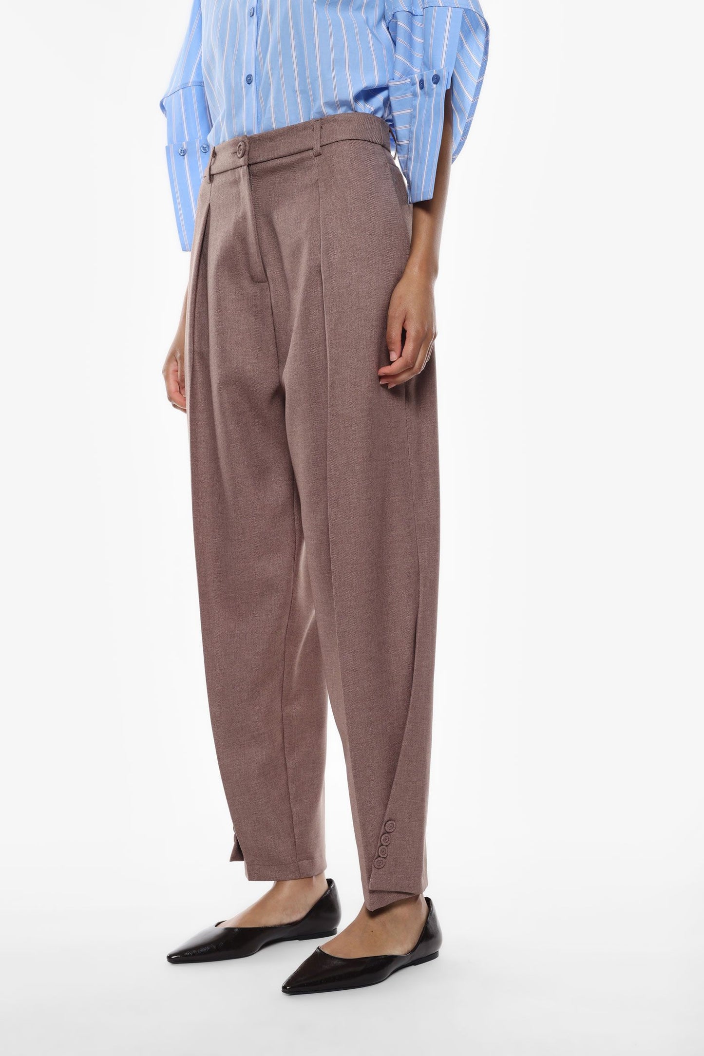 Pantaloni sartoriali ampi pinces chiusura frontale