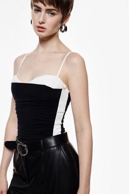 Body con spalline sottili e motivo bicolore