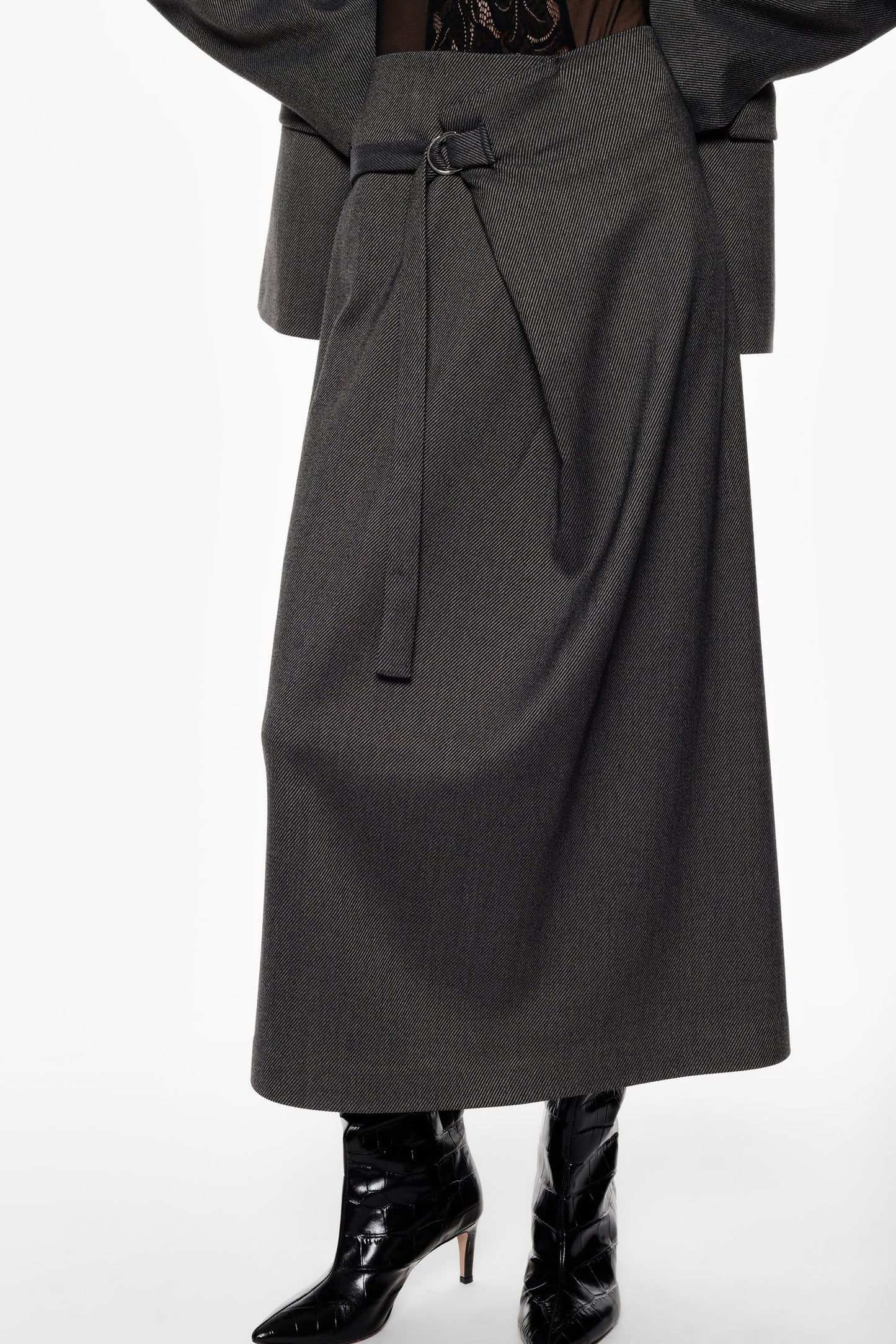 Gonna lunga sartoriale con cintura ad anello