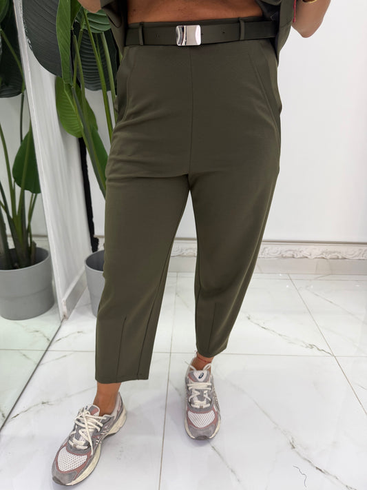 Pantaloni cropped vita alta con cintura