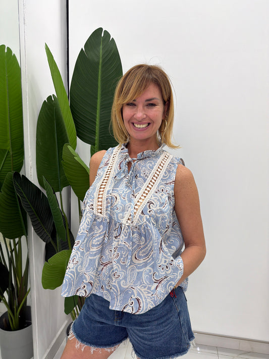 Blusa Smanicata