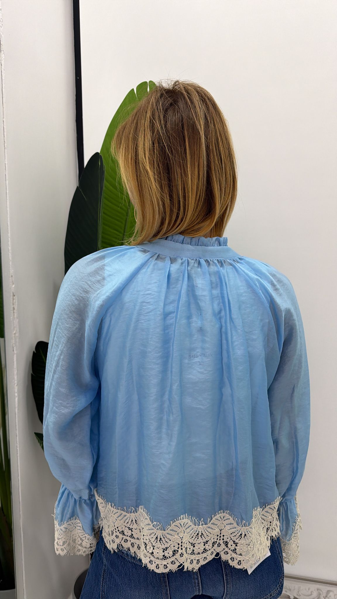 Blusa con Pizzo
