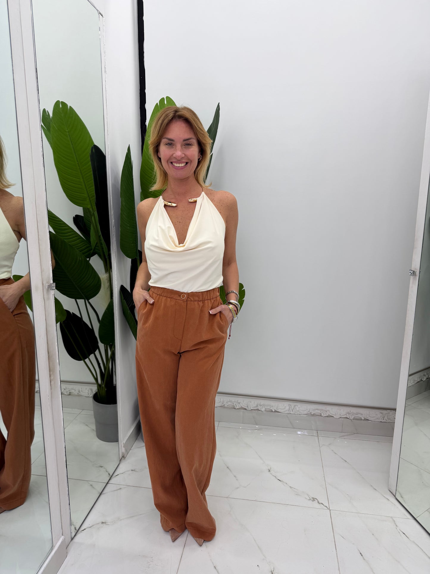 Pantaloni palazzo a vita alta con gamba ampia
