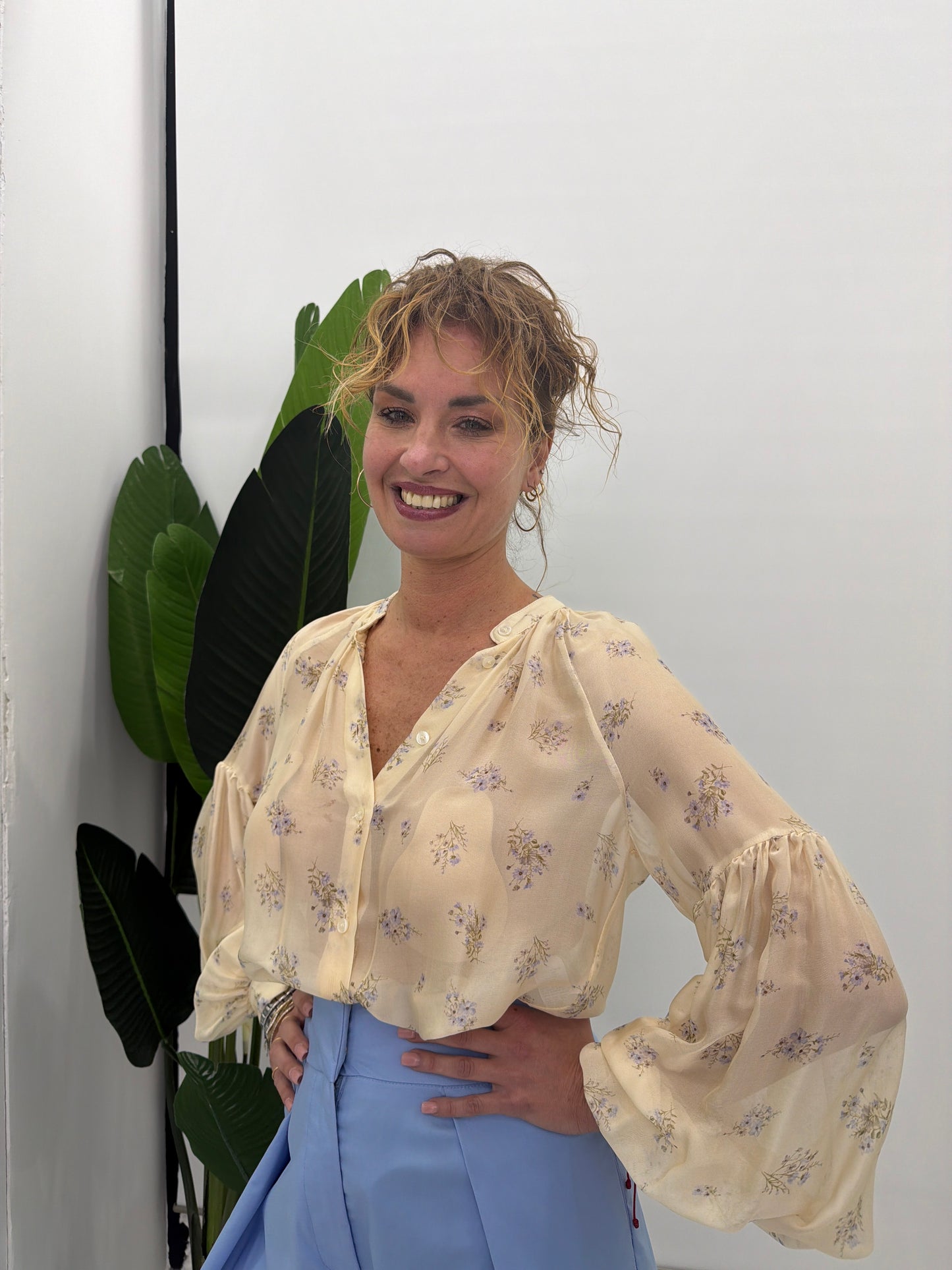 Camicia ampia stampa floreale collo piccolo