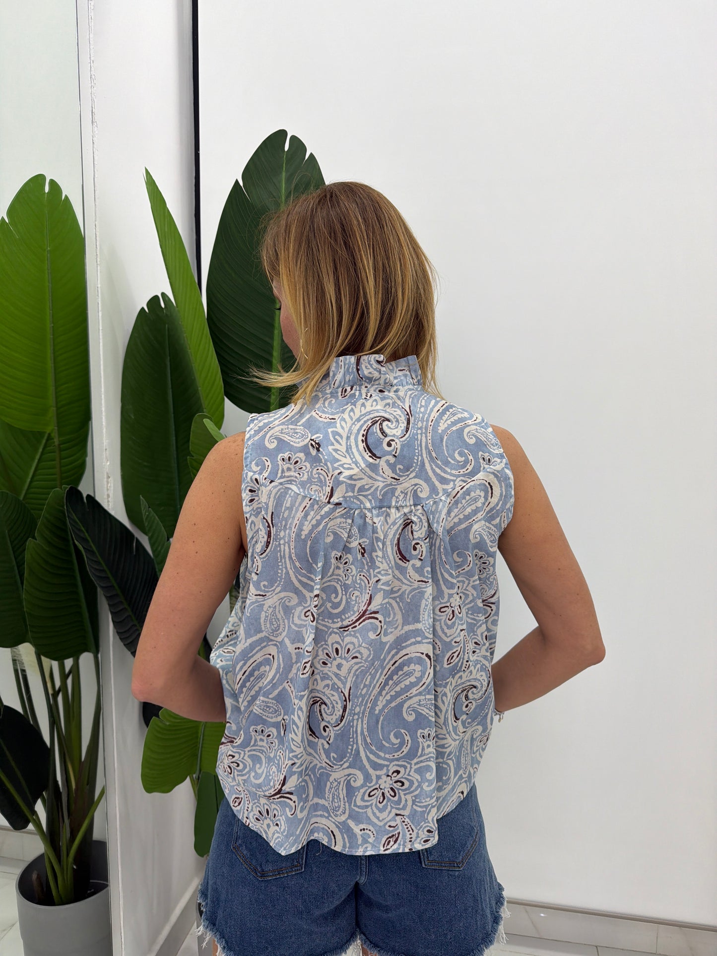 Blusa Smanicata