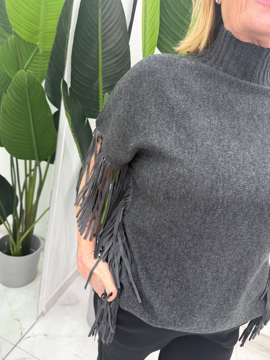 Identity-Poncho con Frange