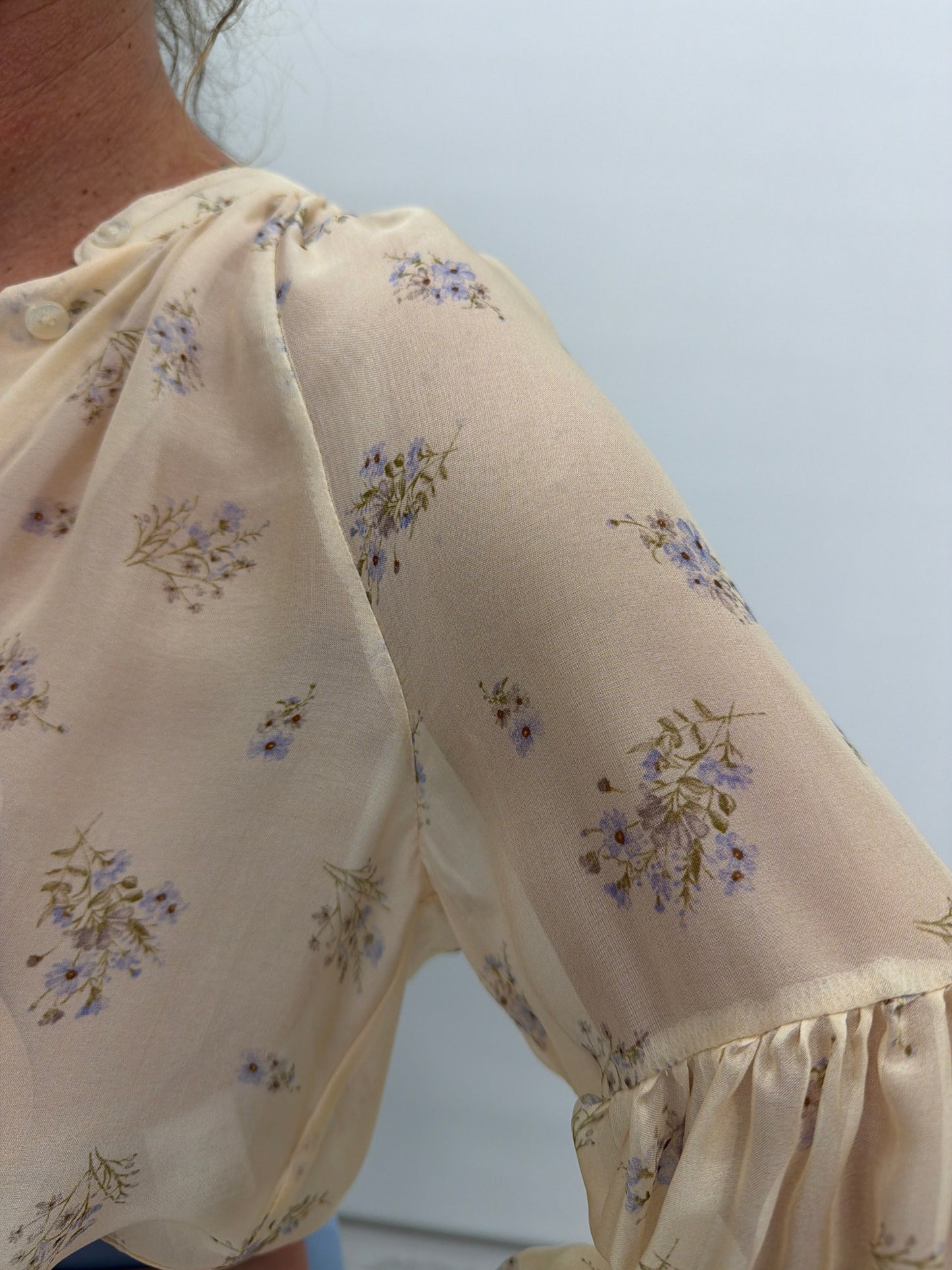 Camicia ampia stampa floreale collo piccolo