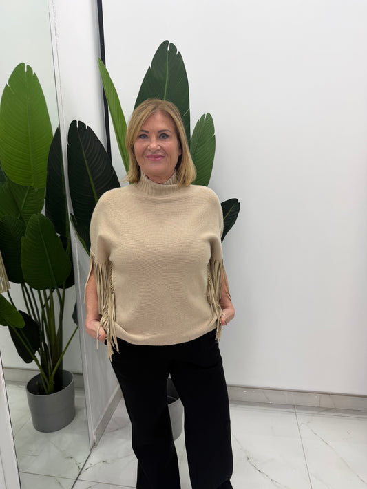 Identity-Poncho con Frange