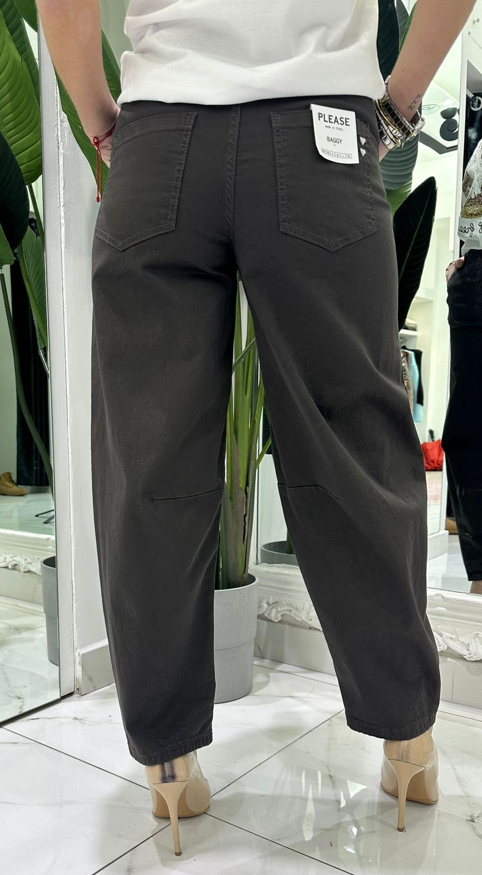 Pantaloni ampi vita alta con tasche