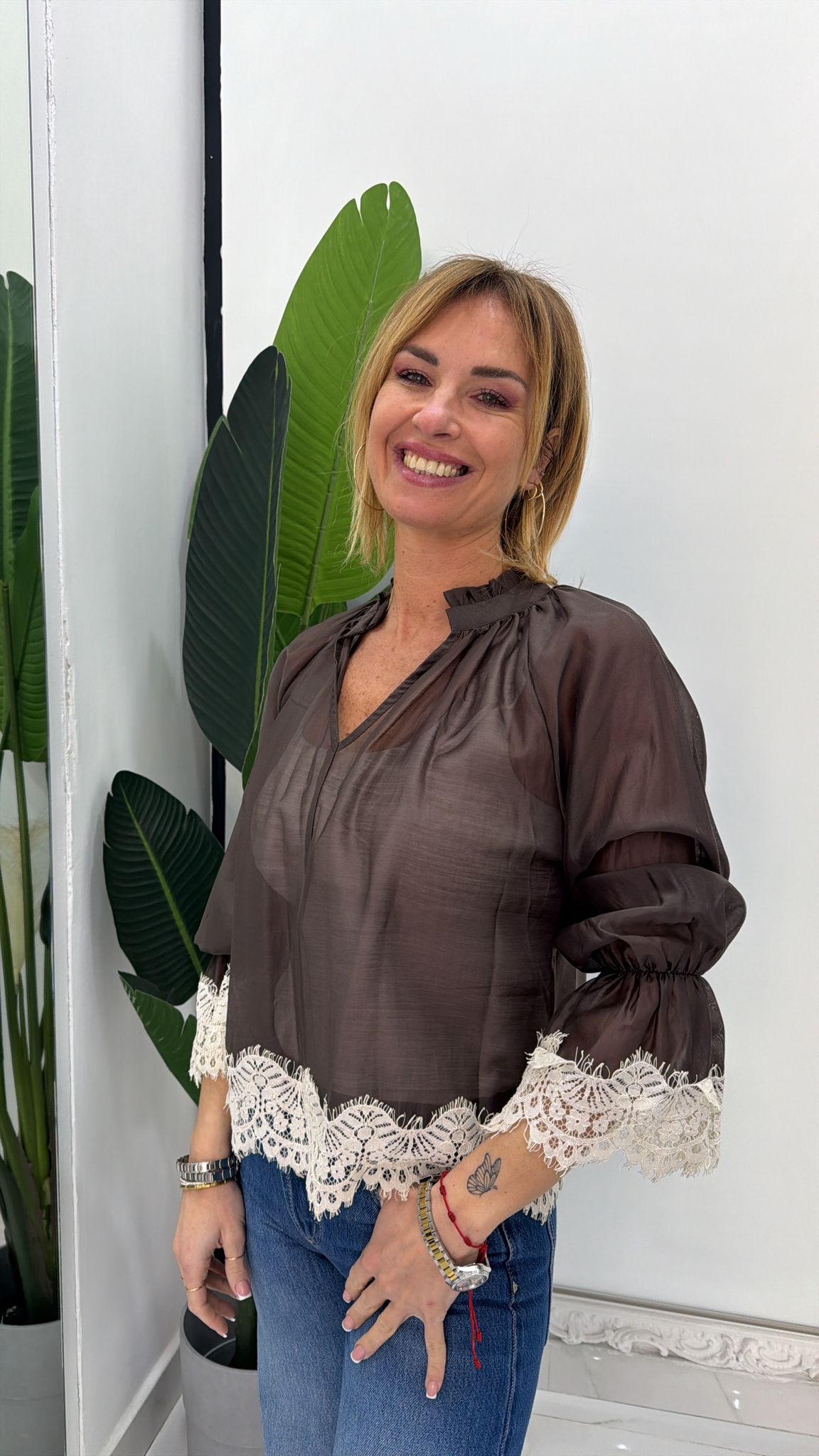 Blusa con Pizzo