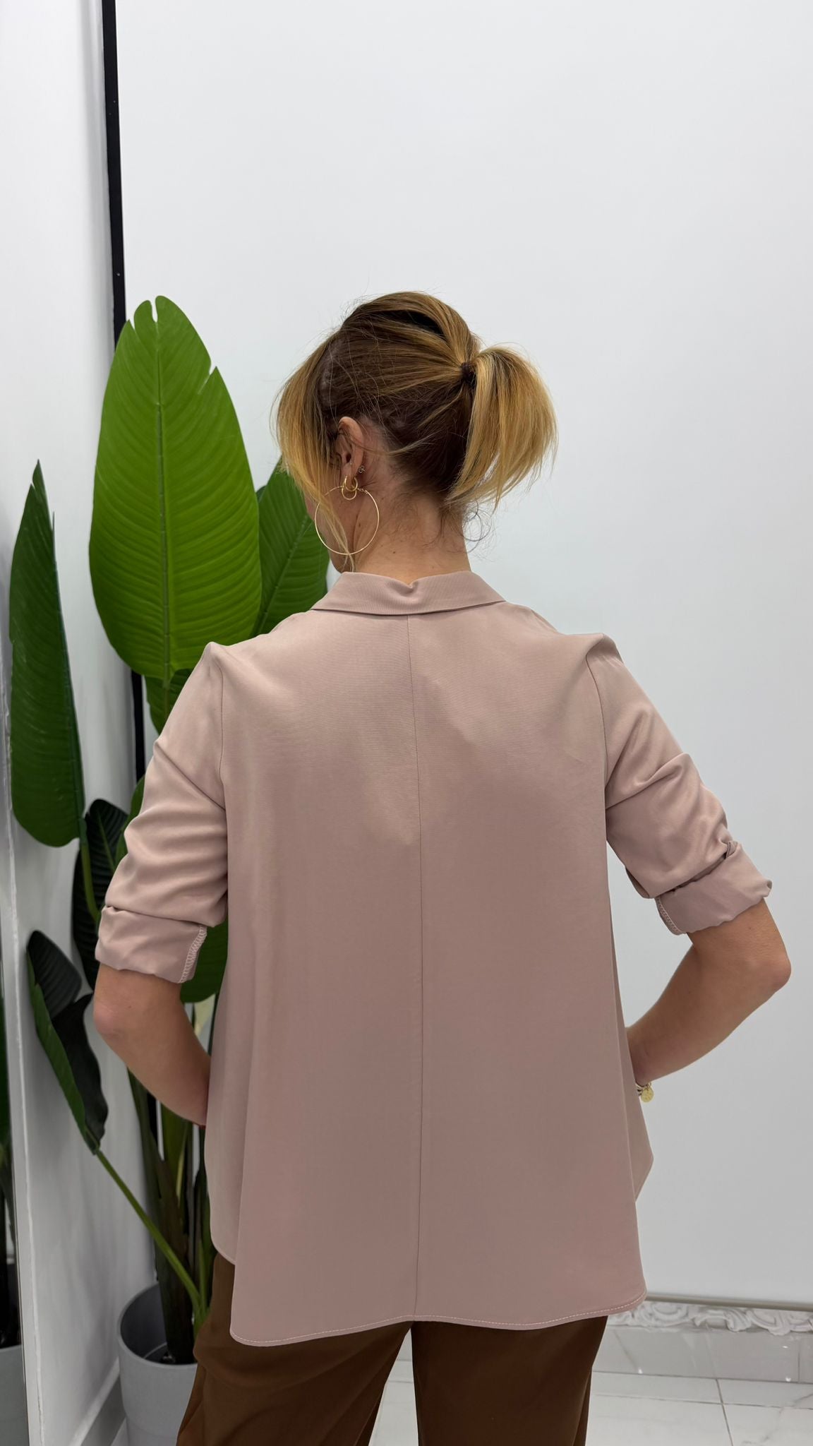 Camicia regular fit con collo classico